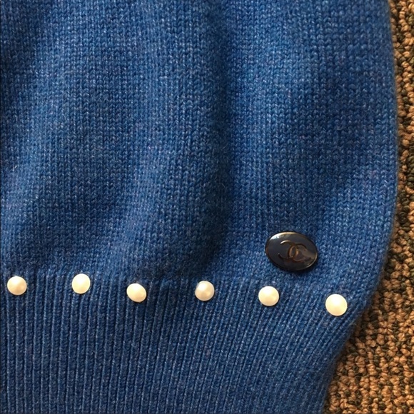 CHANEL - NWT Cashmere Pearl Pullover, FR40/M - Picture 2 of 4